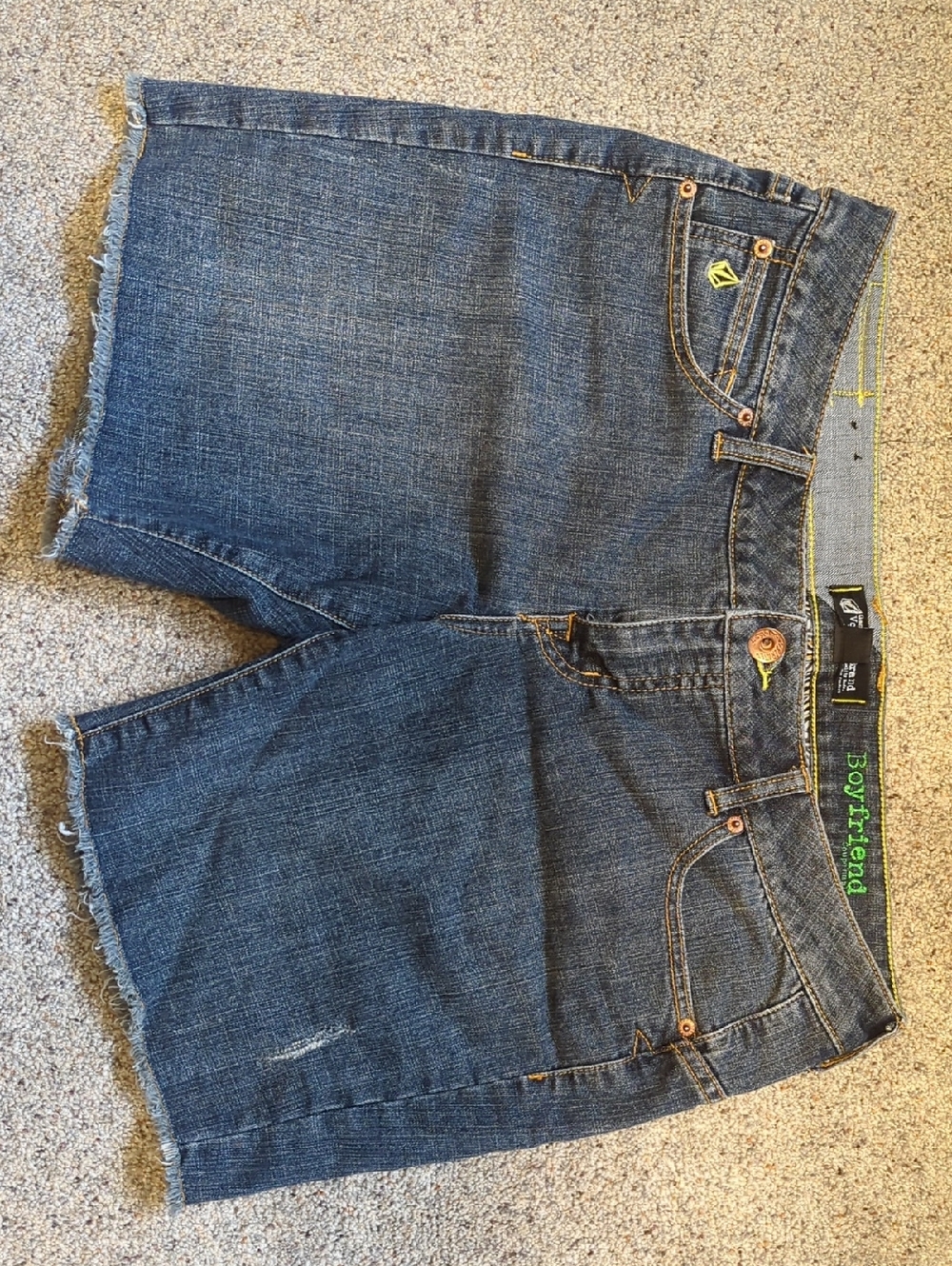 Volcom Boyfriend Cut Denim Shorts in Dark Blue, Size 13